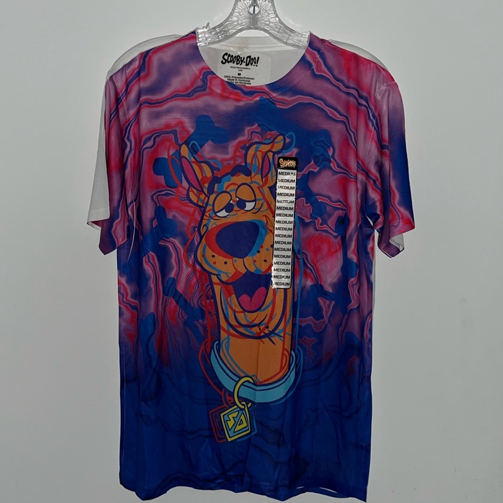 Spencer’s medium Scooby-Doo endorsed T-shirt